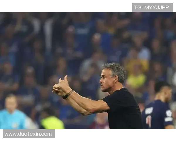 巴黎圣日耳曼宣布签约巴西新秀，青训成效显著引关注